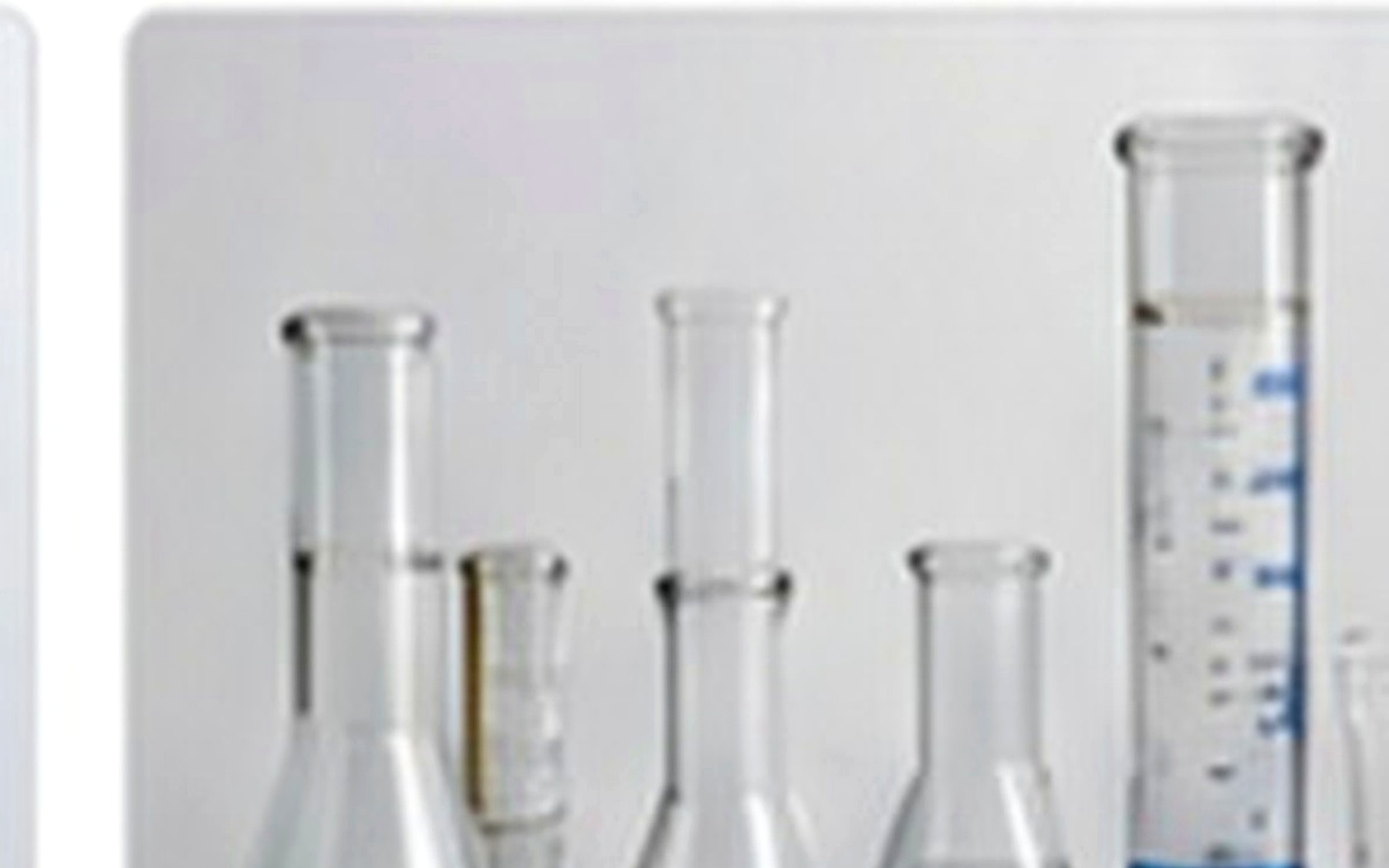 Laboratory glassware and volumetric glassware
